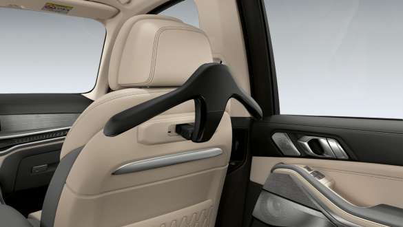 BMW ruhaakasztó a Travel & Comfort rendszerhez.